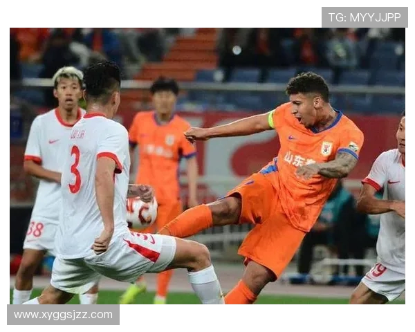 李小恒鱼跃冲顶闪耀赛场克雷桑点射建功山东半场两球领先海牛 李小恒鱼跃冲顶闪耀赛场克雷桑点射建功山东半场两球领先海牛